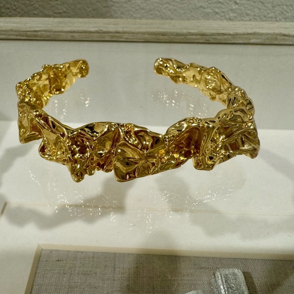 Amber Sceats Emery Cuff Bracelet 24K Gold Plated. New without tags. - Picture 3 of 4